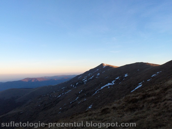 /Retezat/hpim0829-_campare_in_inseuarea_de_la_obarsia_zmogotinului.jpg
