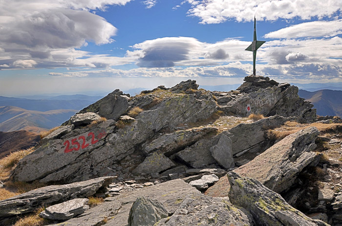 /FagarasLesCalt12/lespezi.jpg