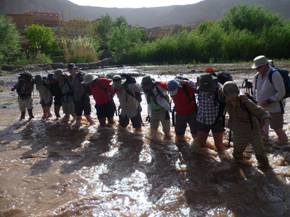 /Valea/river-crossing.jpg