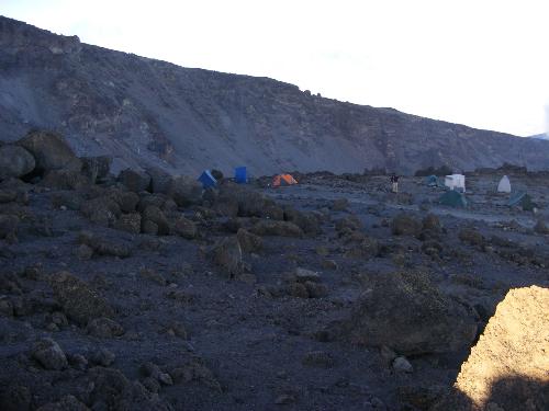 /KILIMANJARO/46._kosovo_camp_4800m.jpg