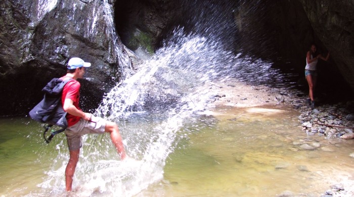 /balaceala/030_batalie_la_cascada_6.jpg
