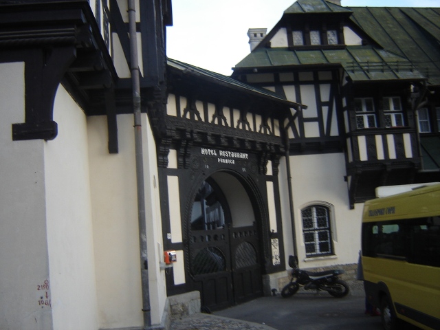 /Bucegi/hotel_restaurant_furnica.jpg