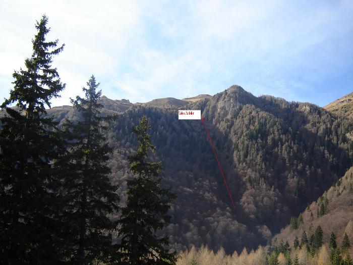 /Bucegi/muntele_piatra_arsa_valea_zadelor.jpg